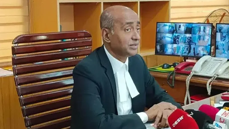 অন্তর্বর্তী সরকারই তত্ত্বাবধায়ক সরকারে রুপান্তরিত হতে পারে: অ্যাটর্নি জেনারেল